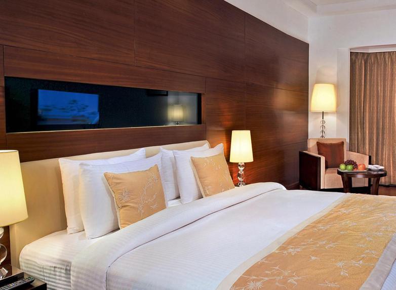 Hotel Haut Monde Gurgaon Esterno foto