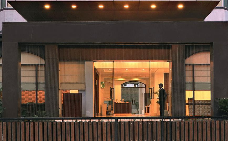Hotel Haut Monde Gurgaon Esterno foto