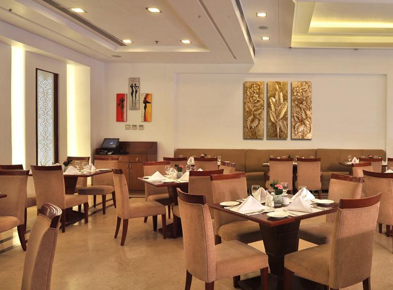 Hotel Haut Monde Gurgaon Esterno foto