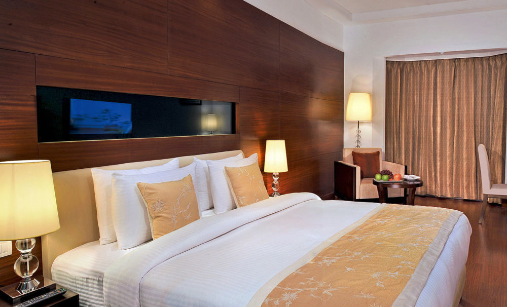 Hotel Haut Monde Gurgaon Esterno foto